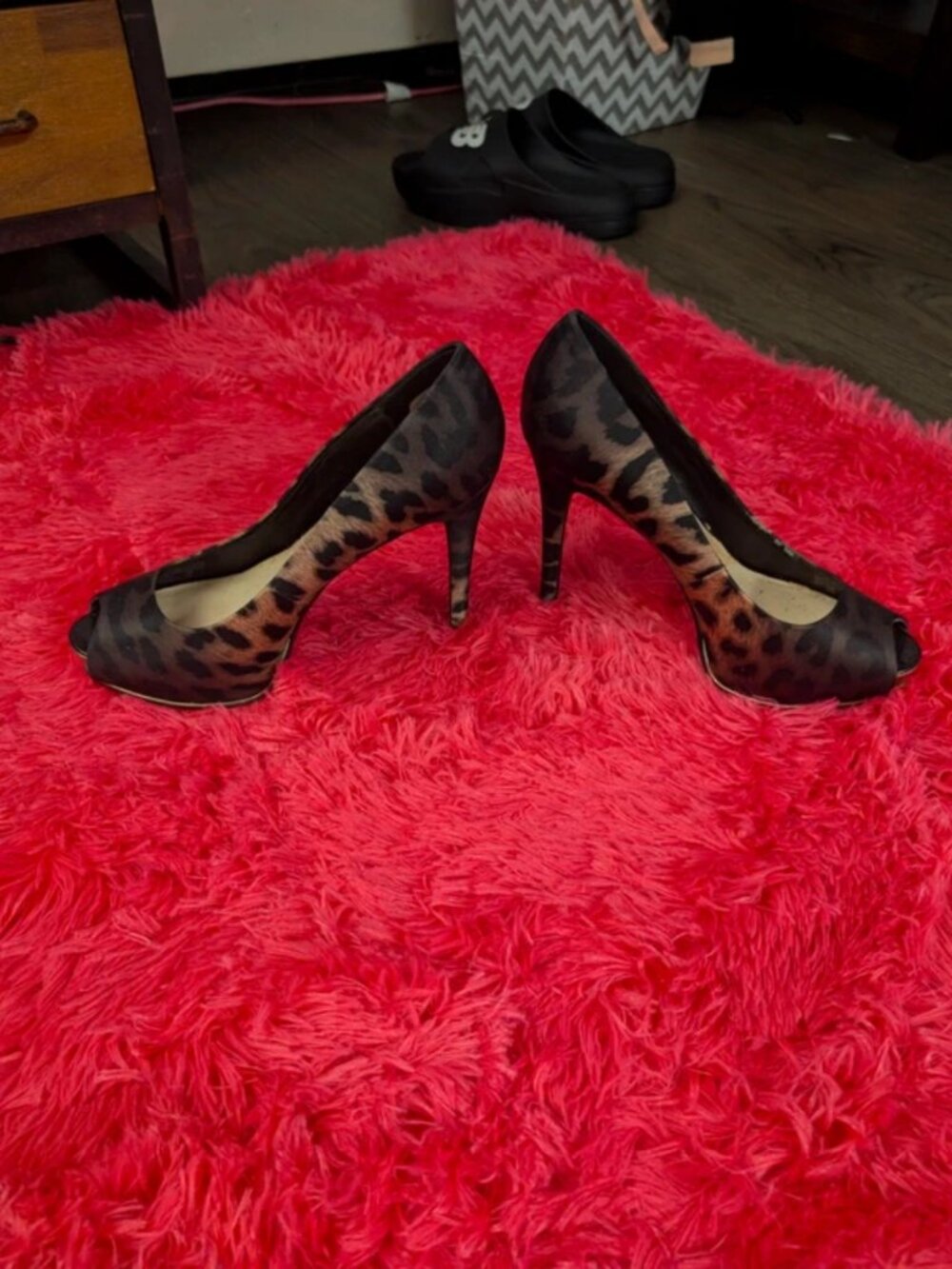 Beautiful guess heel's